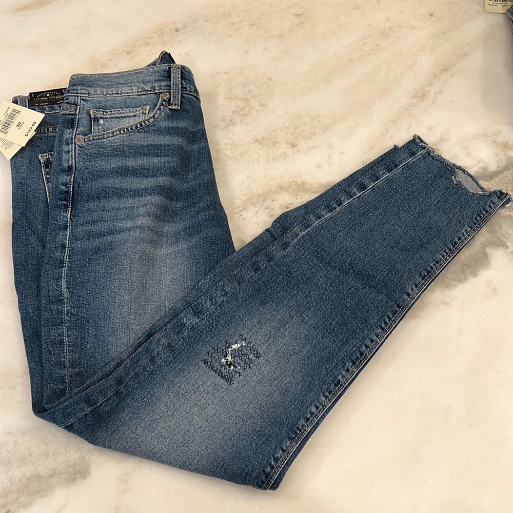 Lucky Brand skinny jeans. Size 10. New with tags.